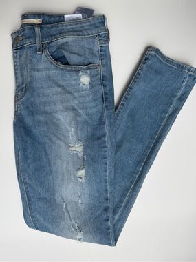 Levi’s 711 Skinny Jeans